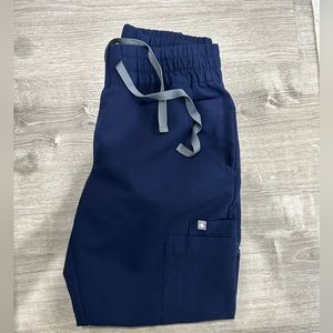 Figs Uman Relaxed Jogger Scrub Pants. XSmall Petite. Navy.